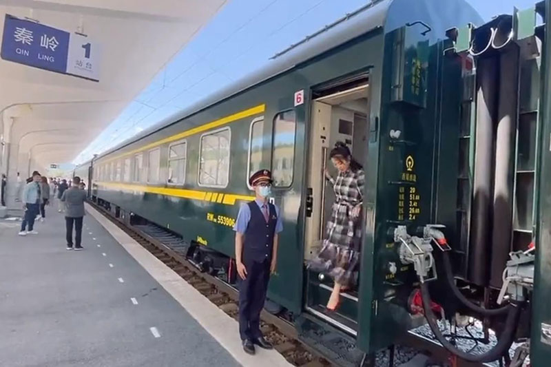 文化旅游列車內飾.jpg